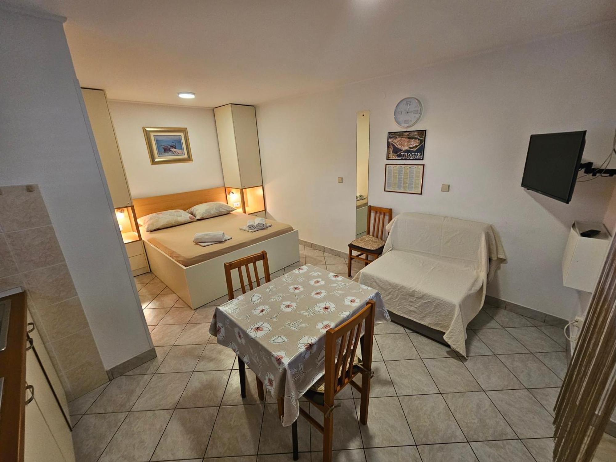 Apartment Nikica Trogir Room photo