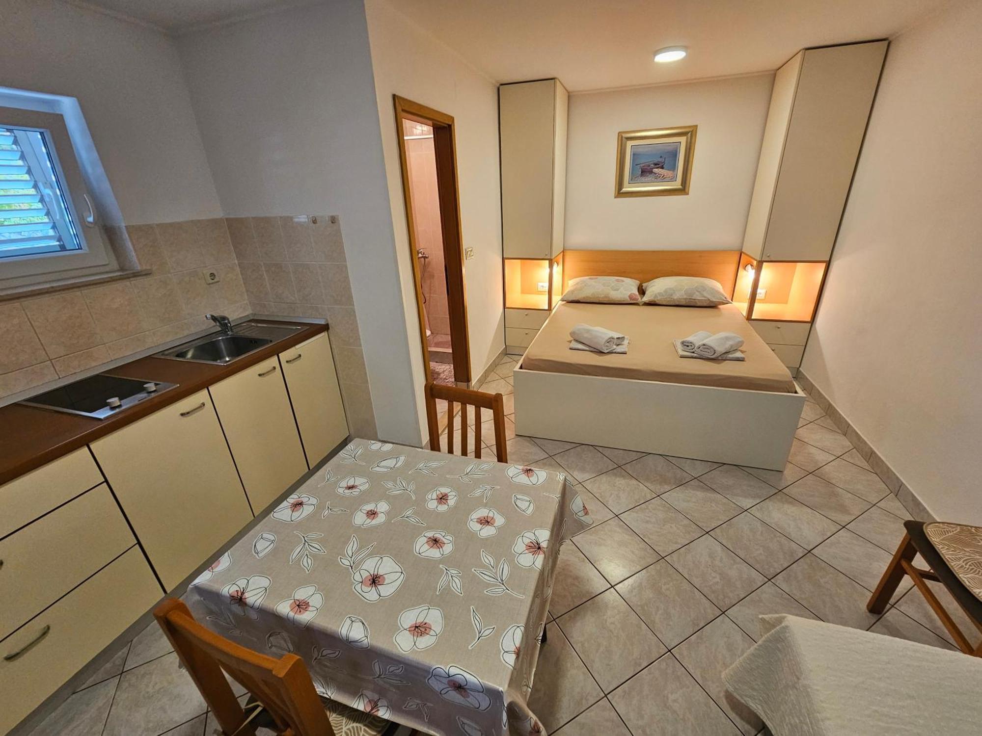 Apartment Nikica Trogir Room photo