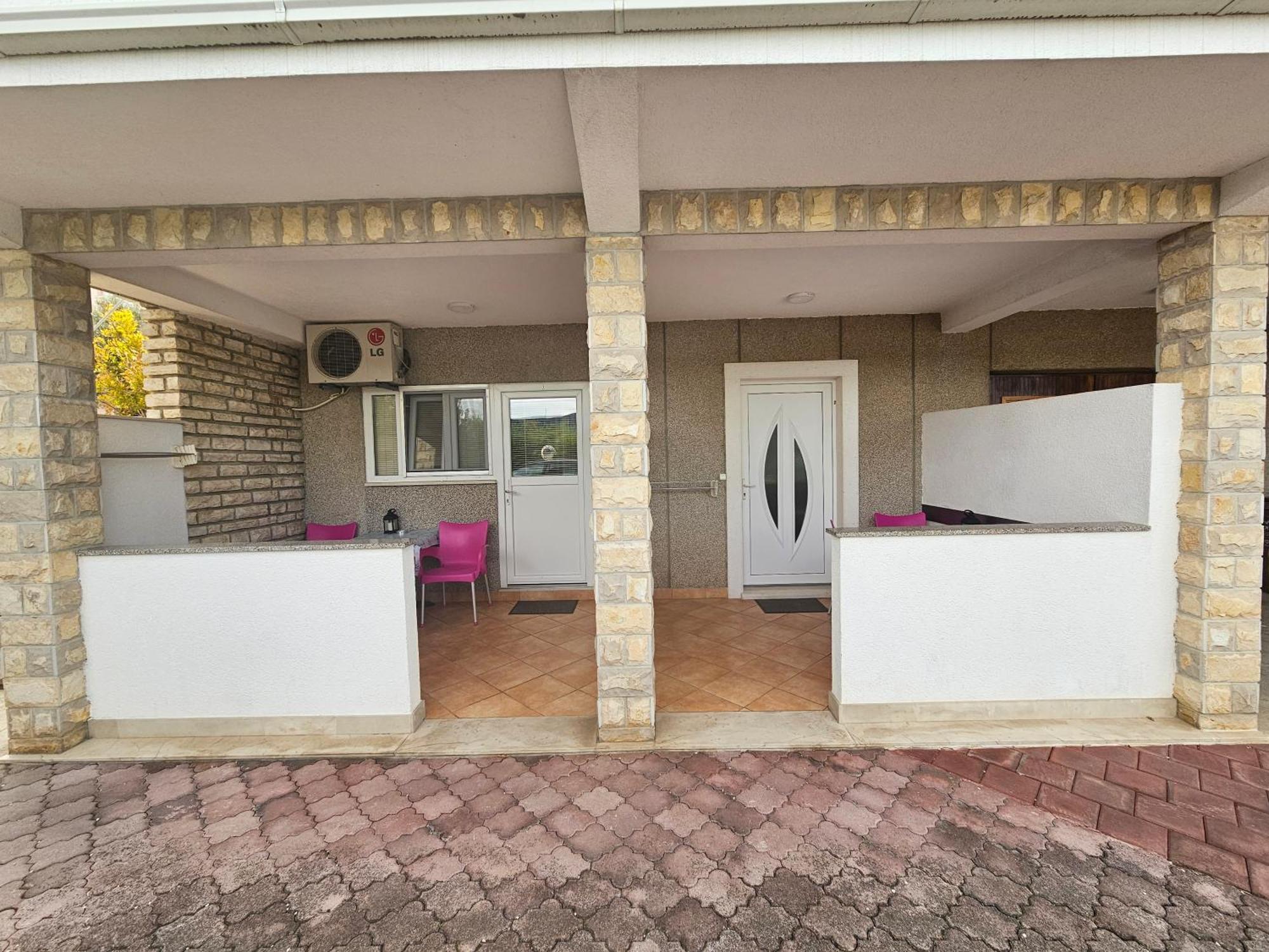 Apartment Nikica Trogir Exterior photo